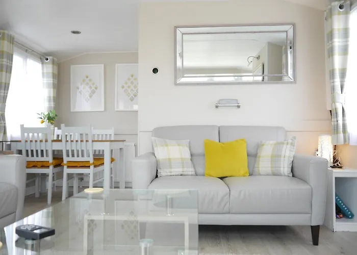 101 Sapphire Tees Bay